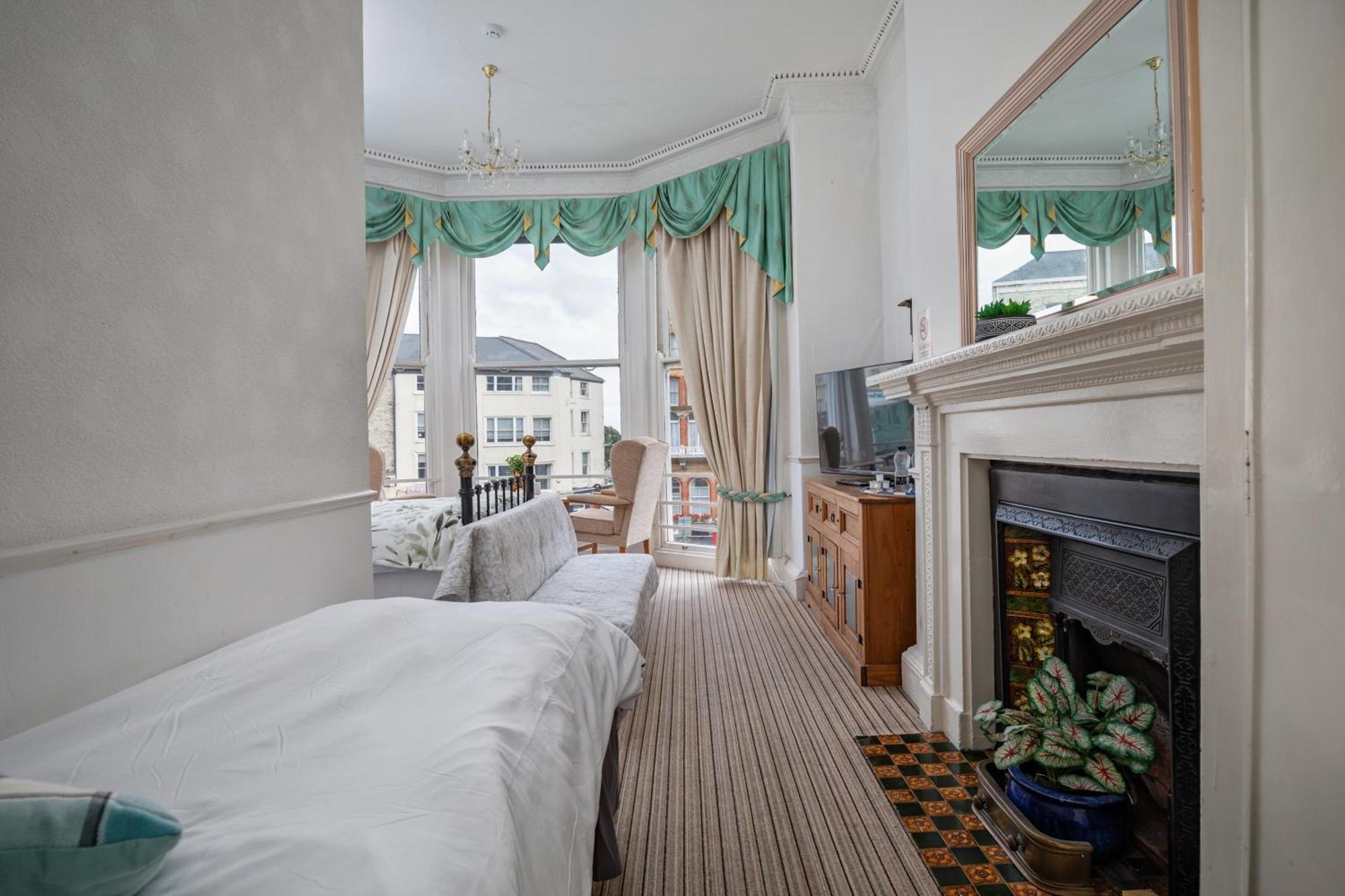 Serenity Guest House Scarborough Buitenkant foto