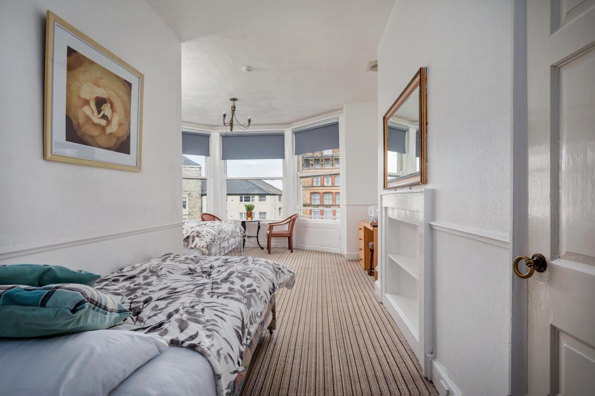 Serenity Guest House Scarborough Buitenkant foto